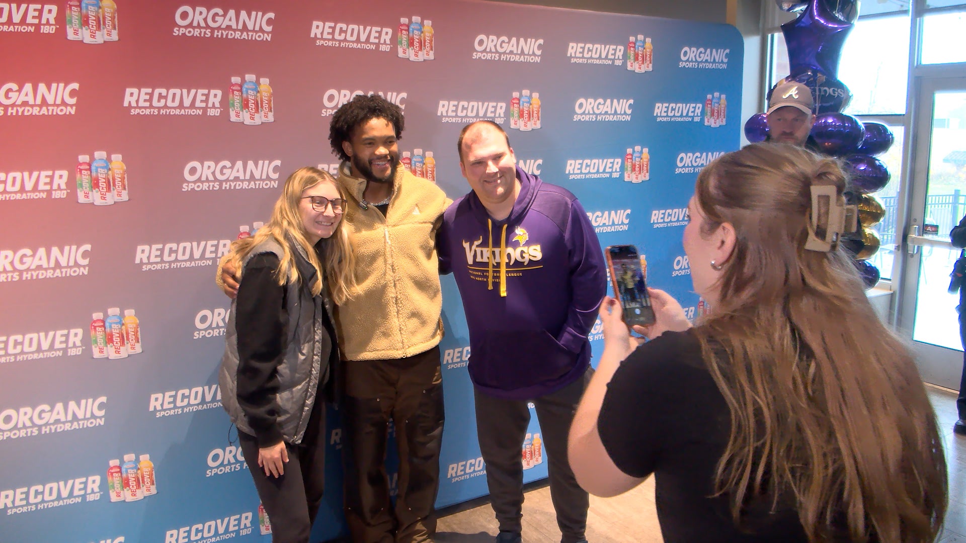 Kyler Murray thanks Vikings fans during New Hope appearance — Andover Schools news