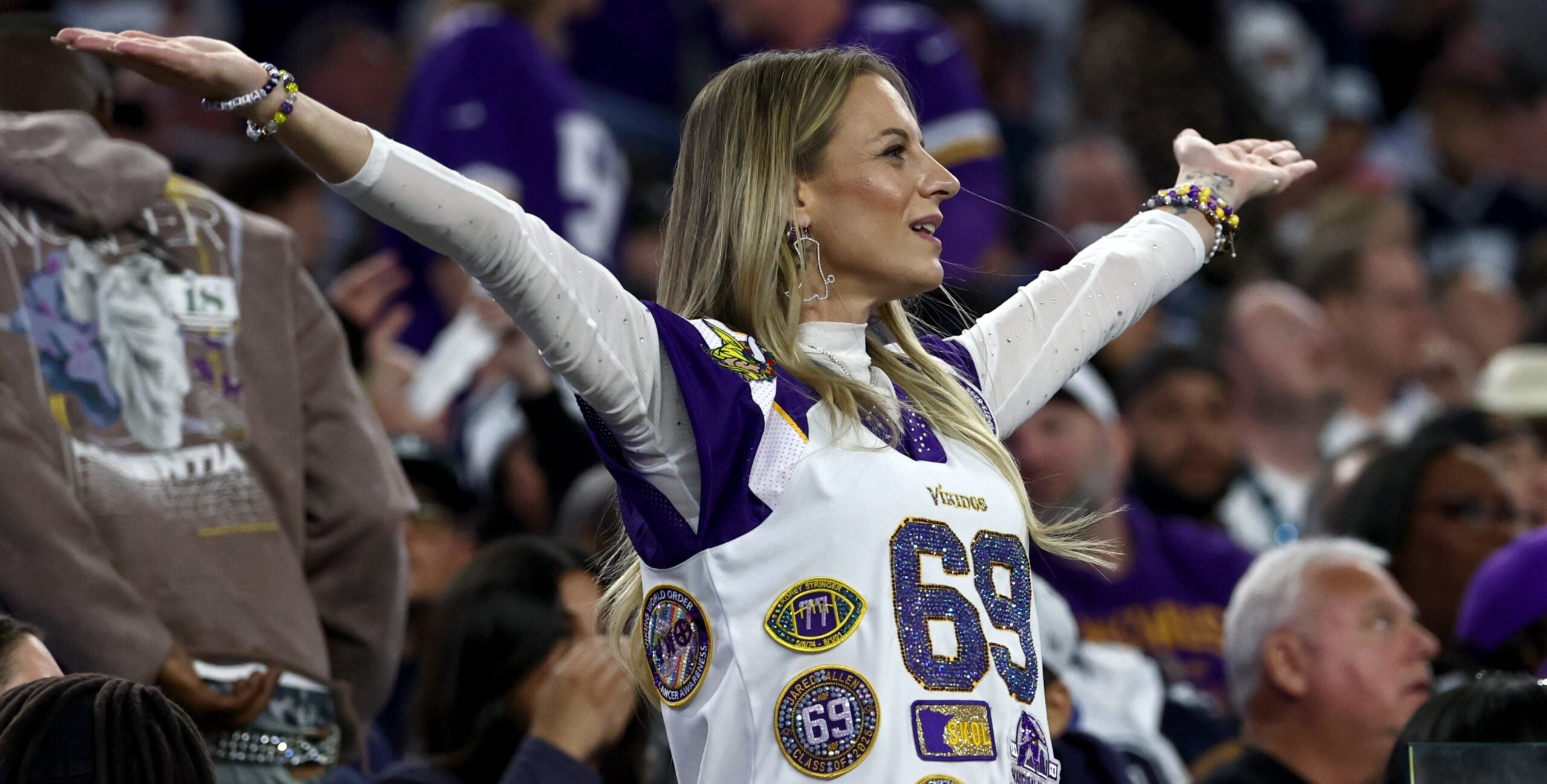 The Vikings’ Playoff Outlook | A 6-0 Football Team Look for Fireworks Instead of Fizzling — Andover Schools news