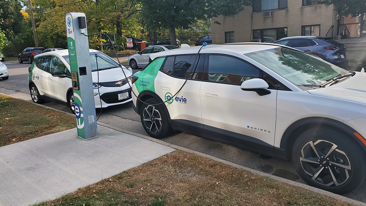Evie carshare could continue as St. Paul offers $300K investment, seeks new vendor — Andover Government news